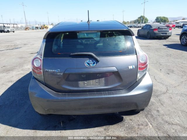 JTDKDTB34E1066557 Toyota Prius C One