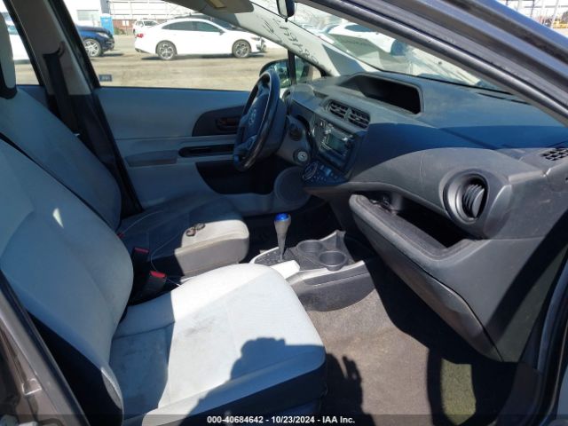 JTDKDTB34E1066557 Toyota Prius C One