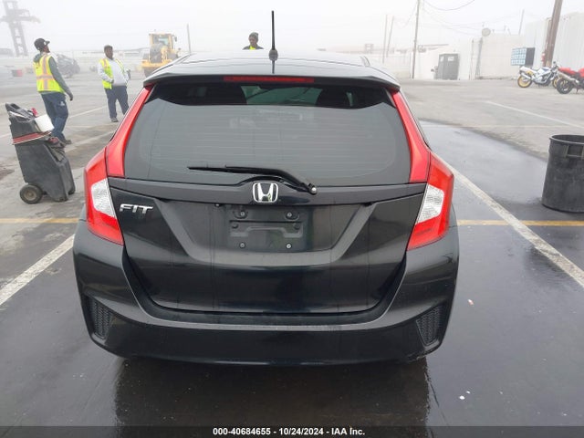 Honda FIT LX 2015 3HGGK5H5XFM786869 Image 16