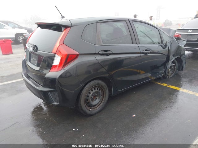 Honda FIT LX 2015 3HGGK5H5XFM786869 Image 4