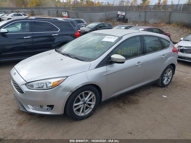 Ford FOCUS SE 2015 1FADP3K25FL282226 Image 2