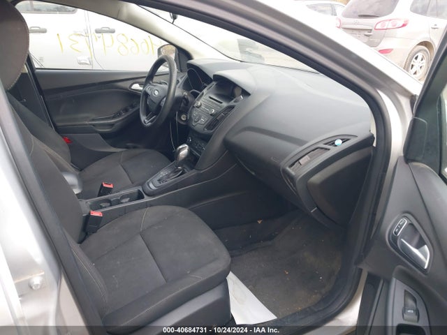 Ford FOCUS SE 2015 1FADP3K25FL282226 Image 5