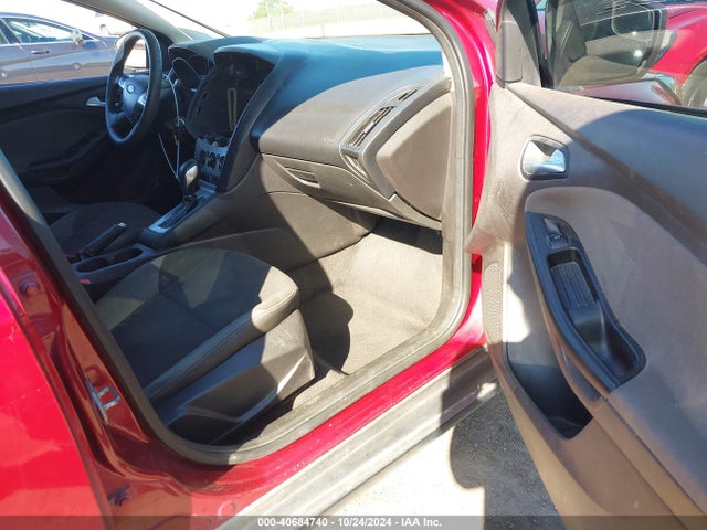 Ford FOCUS SE 2014 1FADP3F24EL162622 Image 5