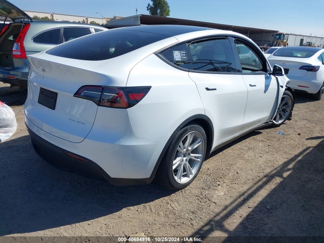 2023 TESLA MODEL Y 7SAYGDEE2PA043549 Photo 3