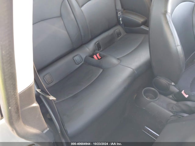 2011 MINI COOPER WMWSU3C50BT182030 Photo 7
