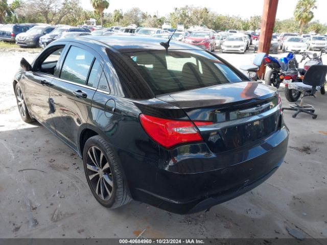 2013 CHRYSLER 200 1C3CCBCG6DN504378 Photo 2