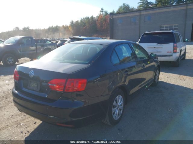3VW1K7AJ3EM429312 Volkswagen Jetta 2.0l S