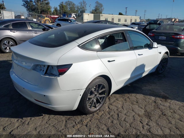 2022 TESLA MODEL 3 5YJ3E1EA4NF104389 Photo 3
