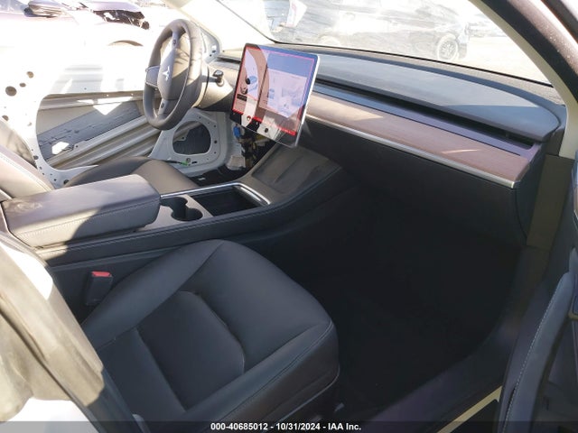 2022 TESLA MODEL 3 5YJ3E1EA4NF104389 Photo 4