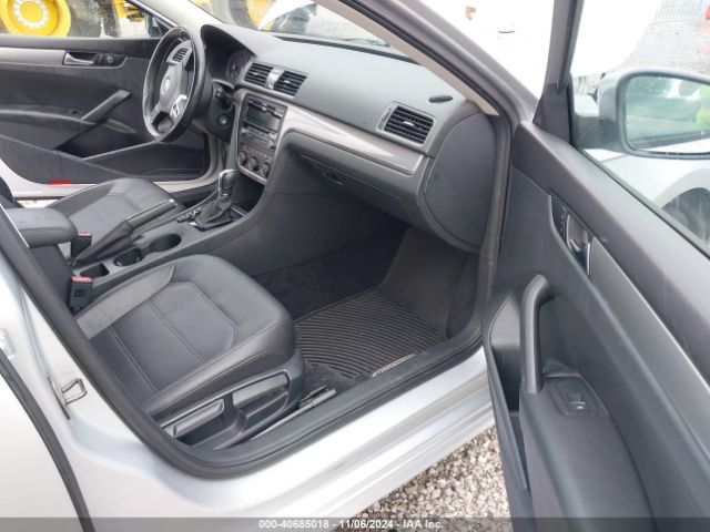 1VWAT7A37EC098413 Volkswagen Passat 1.8t Wolfsburg Edition