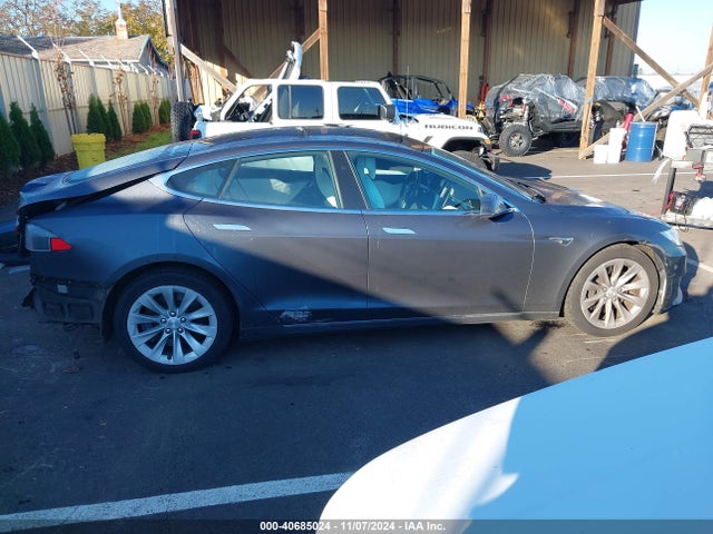 Tesla Model S 100d/60d/75d/90d/p100d 2017 5YJSA1E29HF180372 Image 14