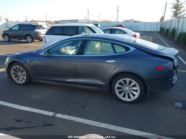 Tesla Model S 100d/60d/75d/90d/p100d 2017 5YJSA1E29HF180372 Image 15