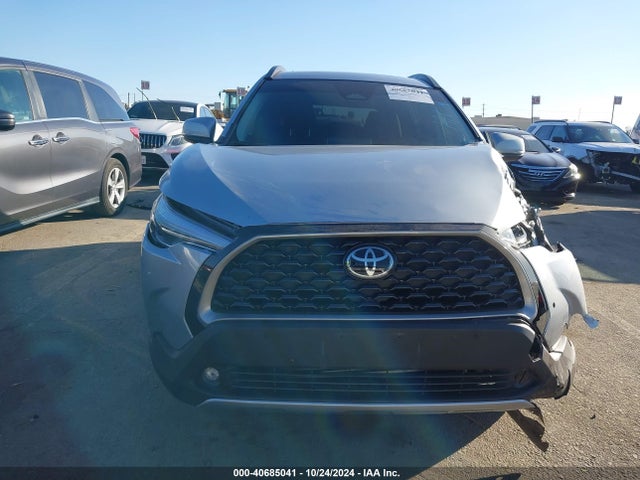 Toyota Corolla Cross Xle 2023 7MUDAAAGXPV061160 Image 12