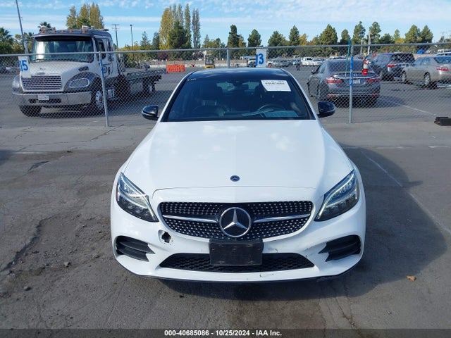 W1KWF8DB1MR614095 Mercedes-Benz C 300 Sedan