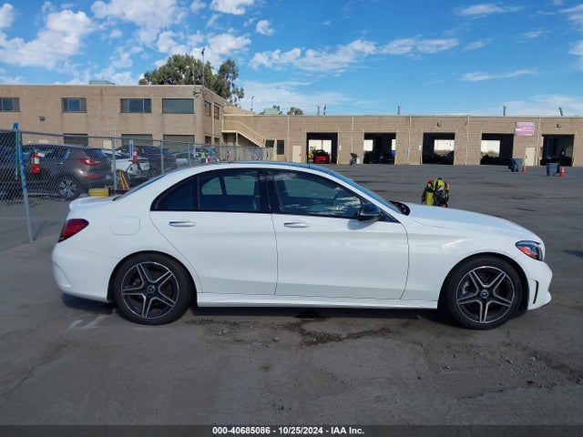 W1KWF8DB1MR614095 Mercedes-Benz C 300 Sedan