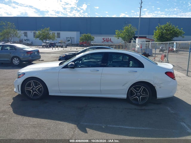 W1KWF8DB1MR614095 Mercedes-Benz C 300 Sedan