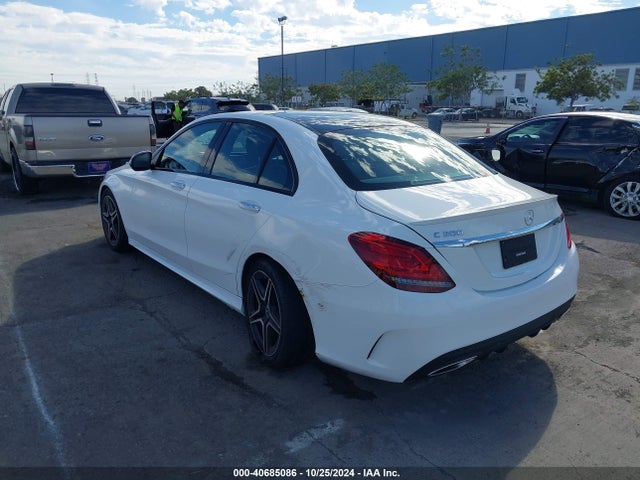 W1KWF8DB1MR614095 Mercedes-Benz C 300 Sedan