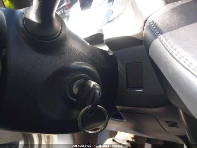 Toyota Rav4 Xle 2017 JTMWFREV7HD099373 Image 11