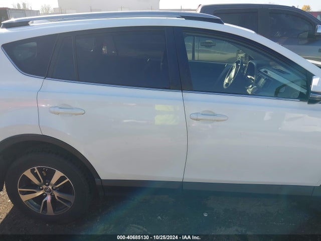 Toyota Rav4 Xle 2017 JTMWFREV7HD099373 Image 13