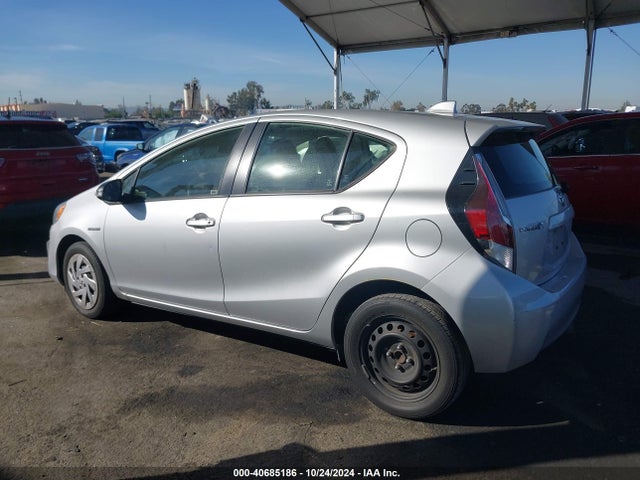 JTDKDTB3XG1136355 Toyota Prius C One