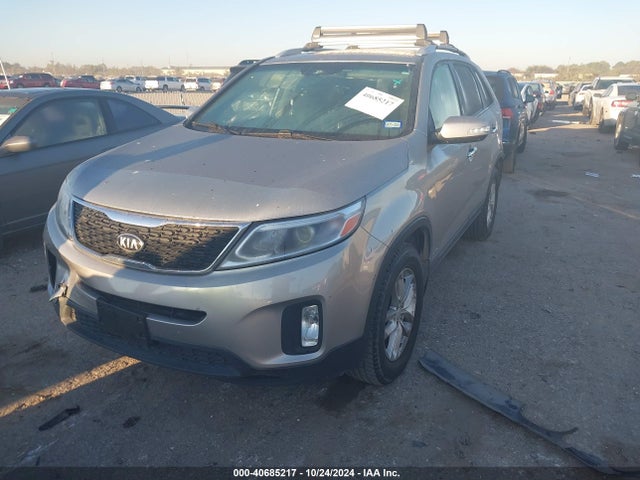 KIA SORENTO LX 2014 5XYKTDA69EG518801 Image 2