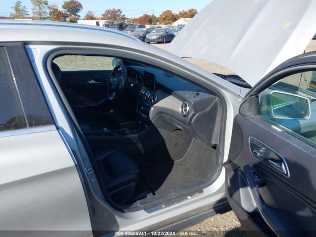 WDCTG4GB9JJ440750 Mercedes-Benz Gla 250 4matic