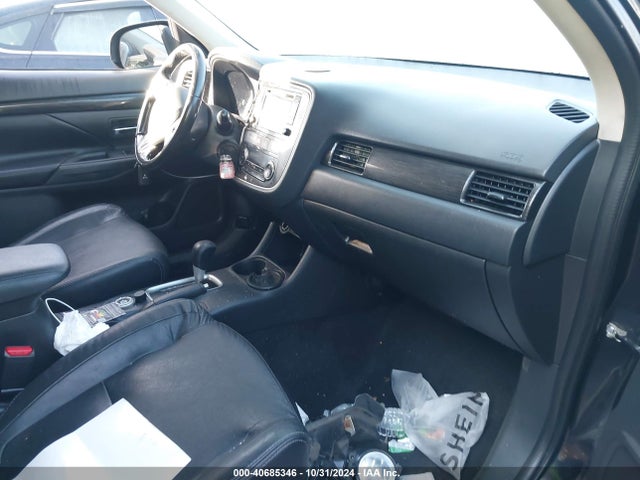 JA4AZ3A36GZ036070 Mitsubishi Outlander Sel