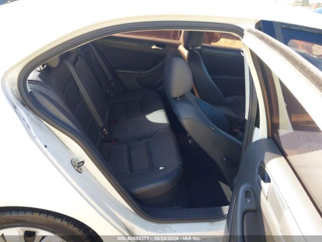 3VWD17AJXEM305019 Volkswagen Jetta 1.8t Se