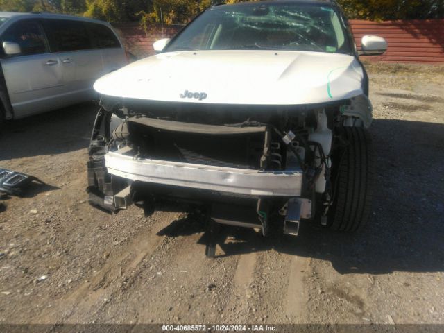 3C4NJDCB1JT349244 Jeep Compass Limited 4x4