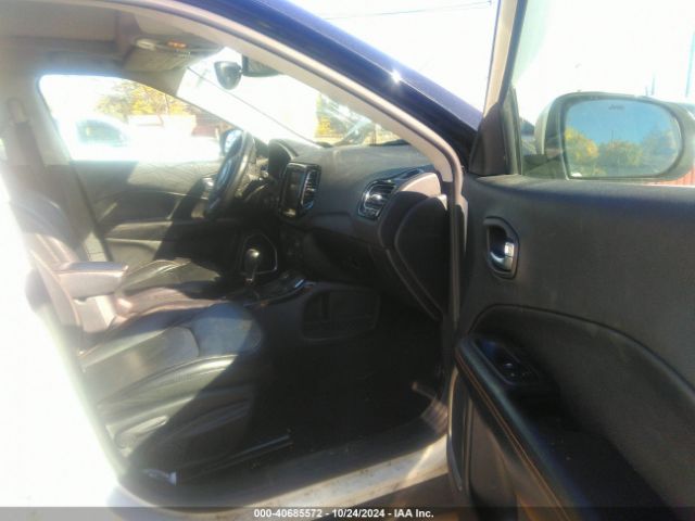 3C4NJDCB1JT349244 Jeep Compass Limited 4x4