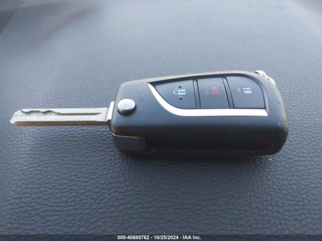 2T3MWRFV1KW025477 Toyota Rav4 Hybrid Le