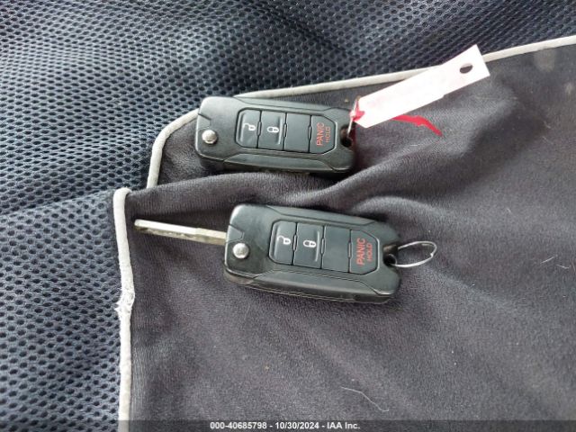 ZACCJAAWXGPD85526 Jeep Renegade Sport