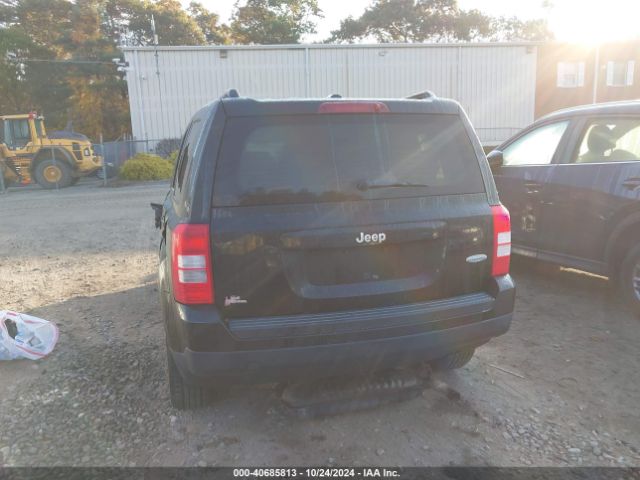 1C4NJPFA6GD640468 Jeep Patriot Latitude