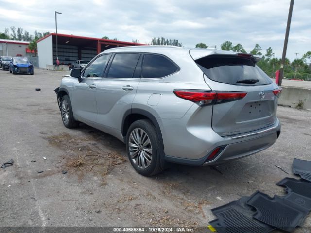 5TDFZRBH3MS129389 Toyota Highlander Platinum