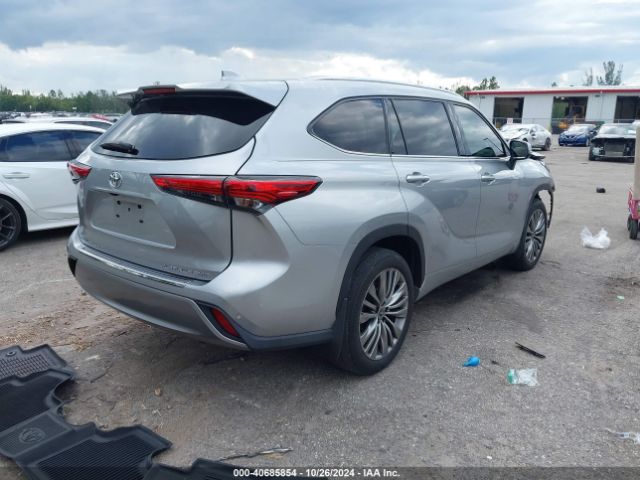 5TDFZRBH3MS129389 Toyota Highlander Platinum