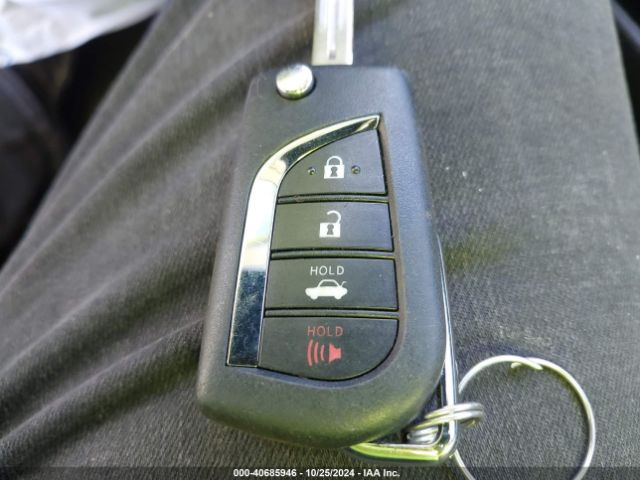 4T1B11HKXJU085744 Toyota CAMRY LE