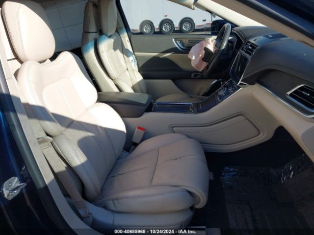 1LN6L9NC9H5609249 Lincoln Continental Reserve