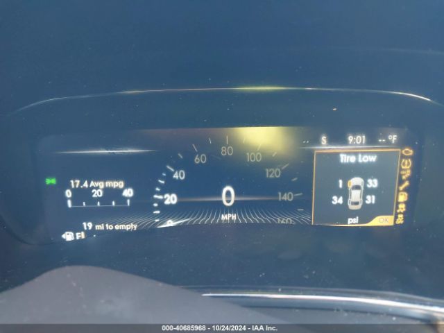 1LN6L9NC9H5609249 Lincoln Continental Reserve