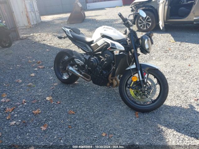 2024 TRIUMPH MOTORCYCLE STREET TRIPLE SMTA604S7RTBL1120