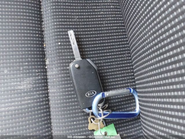 3KPF24AD7KE114052 KIA Forte Lxs