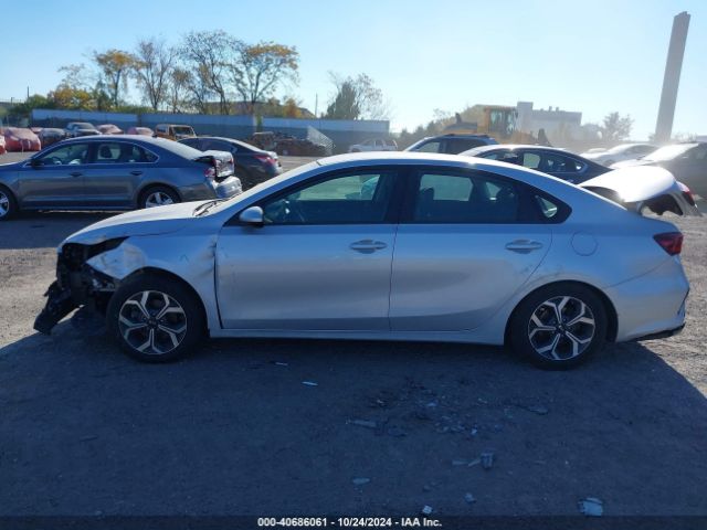 3KPF24AD7KE114052 KIA Forte Lxs