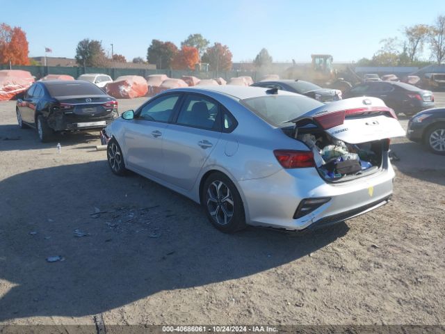 3KPF24AD7KE114052 KIA Forte Lxs
