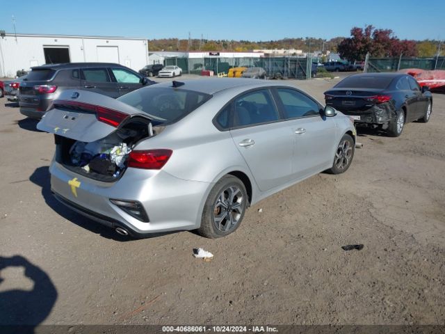 3KPF24AD7KE114052 KIA Forte Lxs