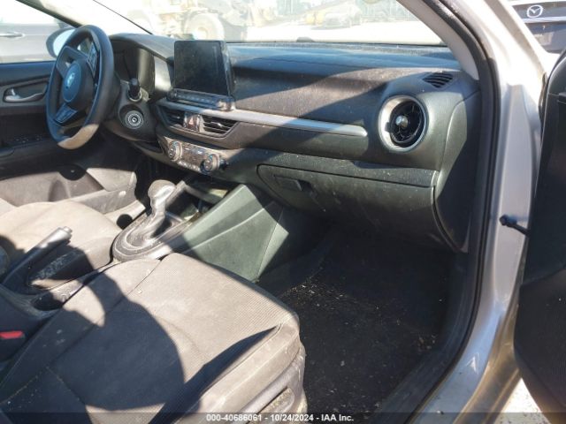 3KPF24AD7KE114052 KIA Forte Lxs