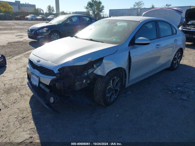 3KPF24AD7KE114052 KIA Forte Lxs