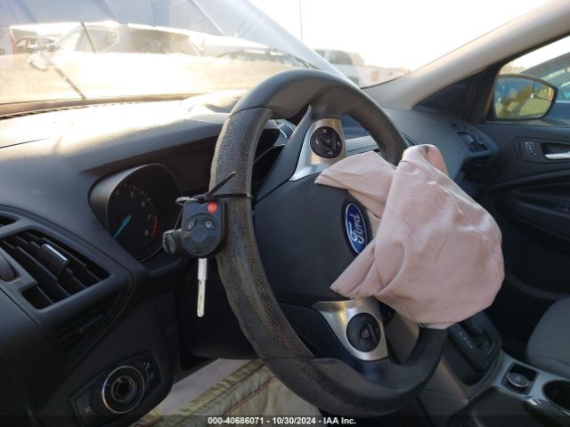 1FMCU9GX7FUA64283 Ford ESCAPE SE