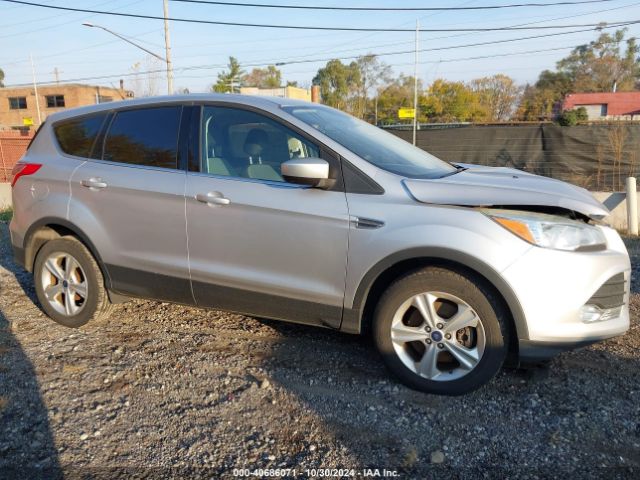 1FMCU9GX7FUA64283 Ford ESCAPE SE