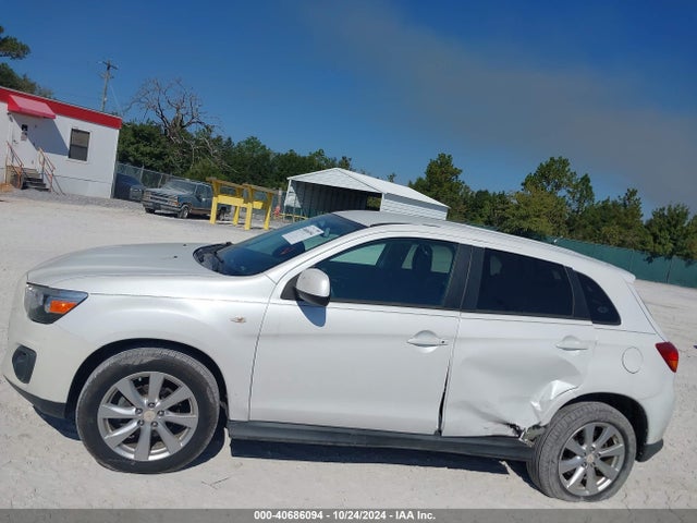 4A4AP3AU4FE045269 Mitsubishi Outlander Sport Es
