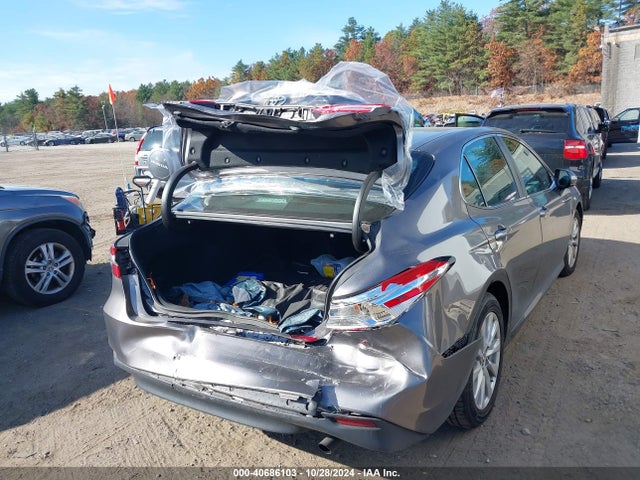 Toyota CAMRY LE 2018 4T1B11HK1JU148472 Image 16
