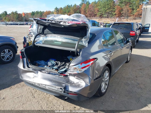 Toyota CAMRY LE 2018 4T1B11HK1JU148472 Image 4